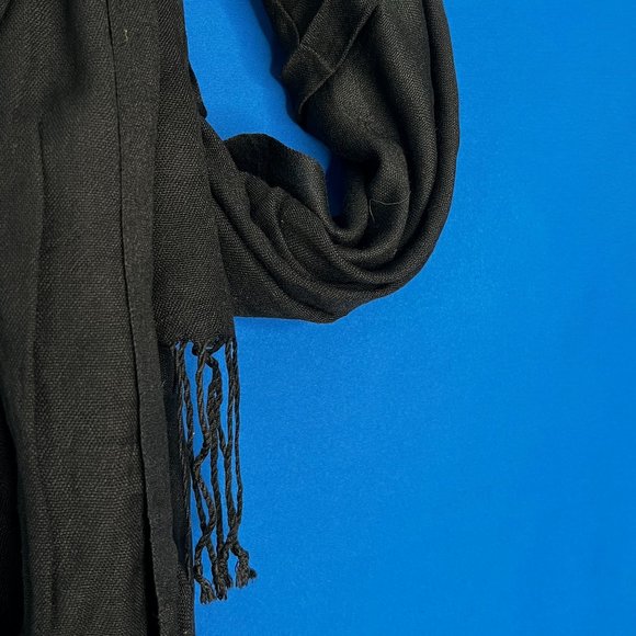 Parisian Scarf - Picture 5 of 8